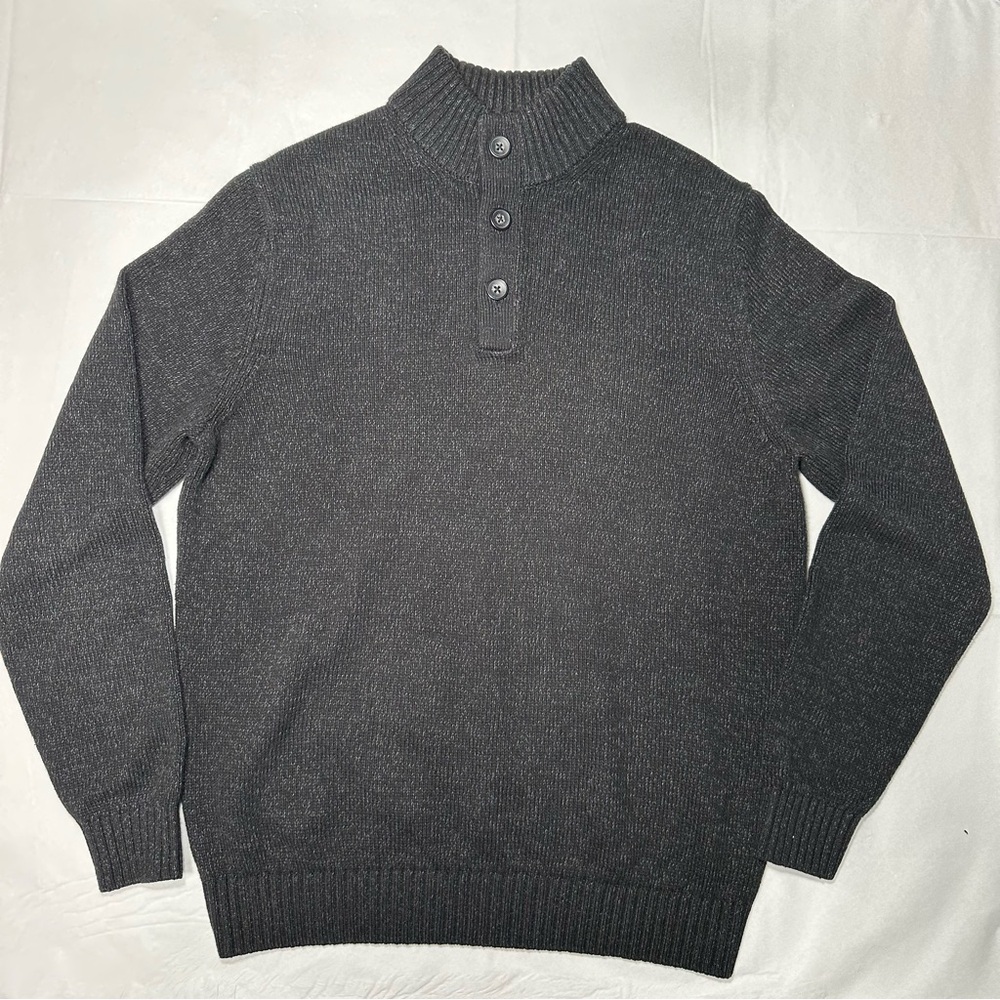 IZOD Men’s Charcoal Gray Ribbed Knit Henley Sweater | Size M | Cotton Blend